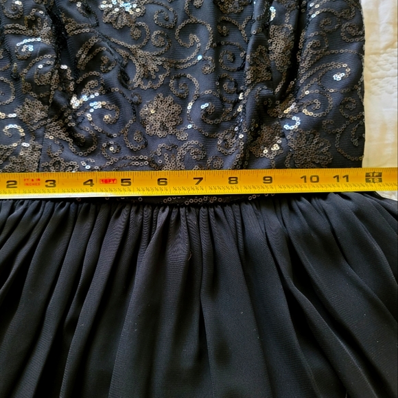 NWT Max and Cleo dress, Little Black Dress, size 2 - Picture 4 of 9